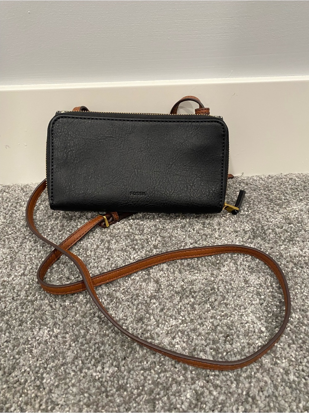 Fossil Black Brown Leather Crossbody Wallet Zip Around Organizer Purse Bag